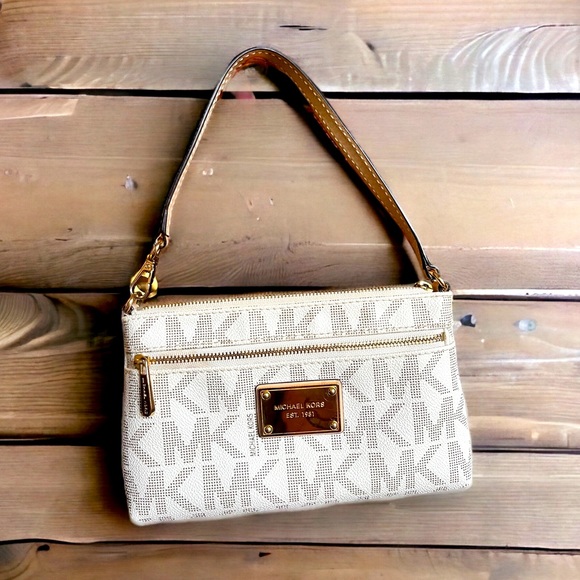 Michael Kors Handbags - MICHAEL KORS Jet Set Logo Wristlet